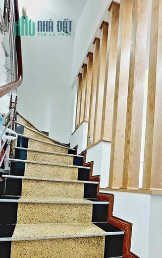 Bán nhà Ngõ 264 Ngọc Thuỵ 38m x 4T, oto tải đỗ cửa giá 4 tỷ 2