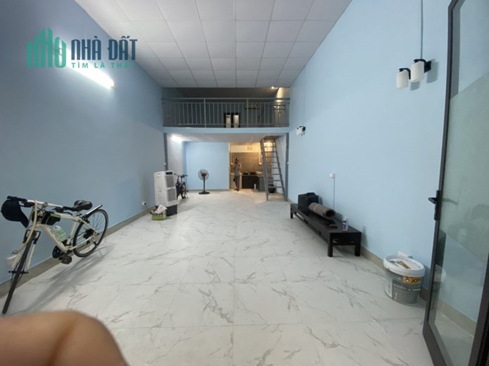 cho thuê nhà nguyễn văn cừ, Long Biên 50m2 * ô tô đỗ * 7 triệu * nội thất cơ bản đầy đủ