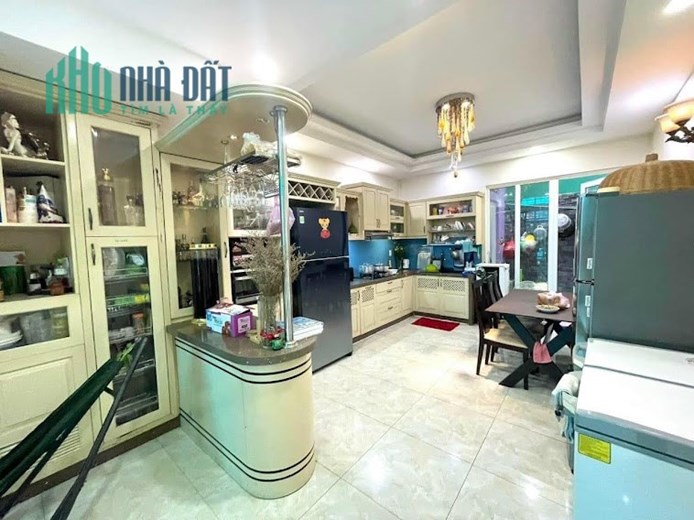Bán nhà 5 tầng, nội thất siêu đẹp, 76m2, Quận 7, nhỉnh 10 tỷ