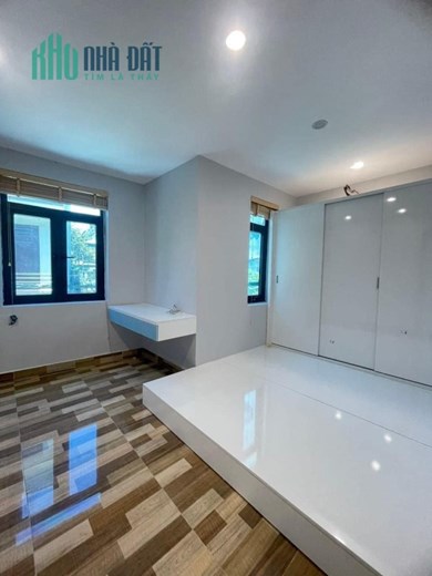 NHÀ CẨM THẠCH CÁCH ĐƯỜNG QUỐC LỘ 50M