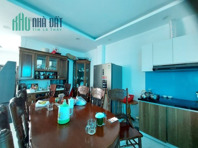 Bán nhà Cấp 4 + dãy trọ Ngô Tất Tố, quận Bình Thạnh, DT: 305m2 (12x27m), giá còn 50tr/m2