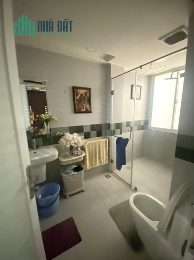 Bán nhà Điện Biên Phủ, Khu VIP Bình Thạnh, 110m2 , 6 tầng Thang máy, Hẻm 10m vỉa hè