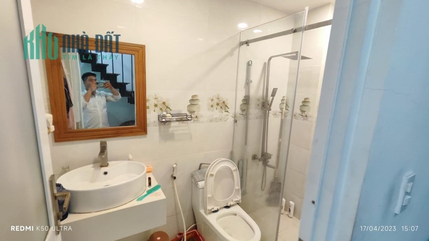 Bán nhà trung tâm Quận 9, 50m2, 2 tầng, SHR, công chứng ngay, nhà mới ở luôn. CHỈ 3.6 TỶ