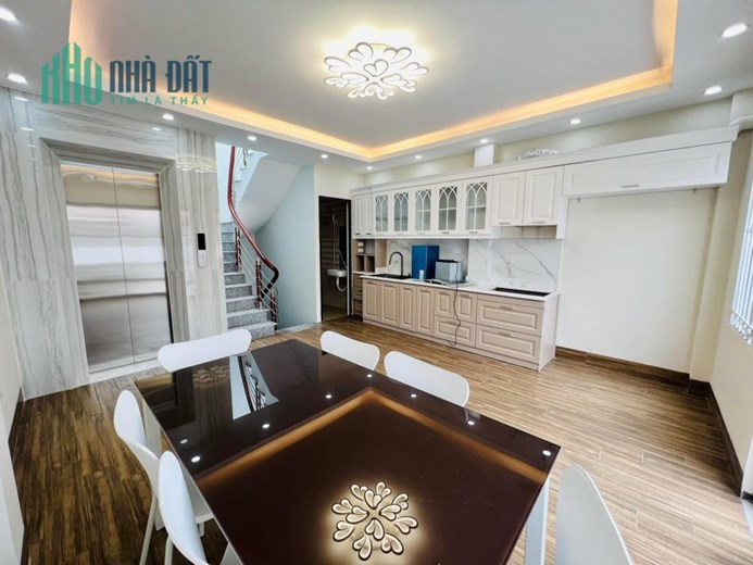 Bán Nhà Quận Đống Đa, Thang Máy Vù Vù, Ngõ rộng thênh thang. 41m x6 tầng MT 4.6m