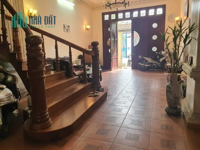 Nhà 115m Mặt Tiền 6m Giá Chưa Đến 30 Tỷ. Nằm Tại Vị Trí Kim Cương Quận Cầu Giấy. Chủ Cần Bán Gấp.