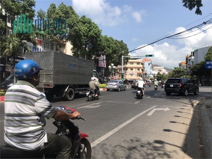 Cho thuê mặt bằng 90m2 1t2l sạch đường Nguyễn An Ninh, TPVT