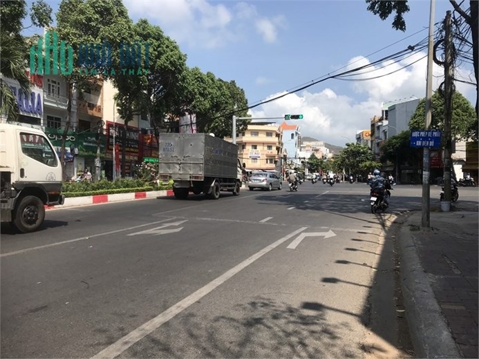 Cho thuê mặt bằng đường Nguyễn An Ninh, TPVT 1t2l nhà đẹp đông dân