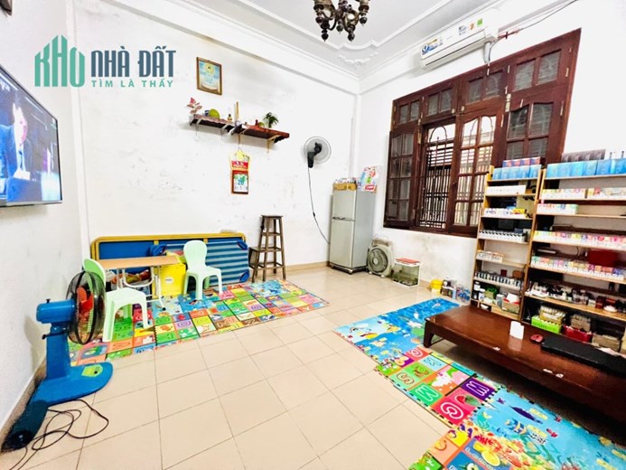 BÁN NHÀ NGÕ PHỐ MÙNG 8 THÁNG 3 QUẬN HAI BÀ TRƯNG HÀ NỘI. MẶT TIỀN RỘNG 6.5M2 GIÁ NHỈNH 100TR/M2