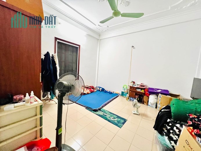 BÁN NHÀ NGÕ PHỐ MÙNG 8 THÁNG 3 QUẬN HAI BÀ TRƯNG HÀ NỘI. MẶT TIỀN RỘNG 6.5M2 GIÁ NHỈNH 100TR/M2