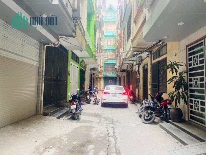 Nhỉnh 4 tỷ có nhà mặt ngõ kinh doanh Thanh Xuân 35m 5 tầng, 4 ngủ, ngõ thông, ô tô tránh, KD sầm