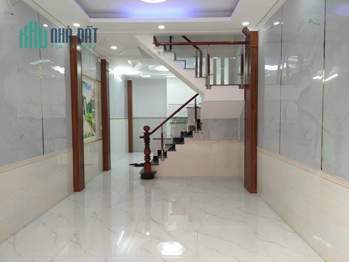 HẺM TO HƠN ĐƯỜNG - 1/ BÙI VĂN NGỮ QUẬN 12 - 5 TẦNG BTCT, 4 PN. NHÀ MỚI ĐẸP VÀO Ở NGAY.