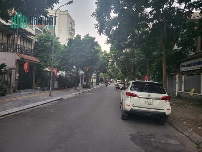 💥 Biệt thự Đơn lập Trần Kim Xuyến, Cầu Giấy 205m2 6T Thang máy, MT 15m, 79 Tỷ 💥