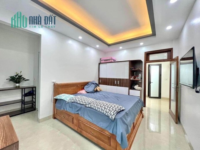 Bán nhà Hoàng Hoa Thám 5,45 tỷ (có thương lượng),bán nhà nguyên căn Hà Nội giá rẻ