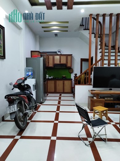 Bán nhà Hồ Tùng Mậu,Nở Hậu,phân lô,Nội thất đẹp,200m ra phố,30m2,6tầng,mt:4,7m.