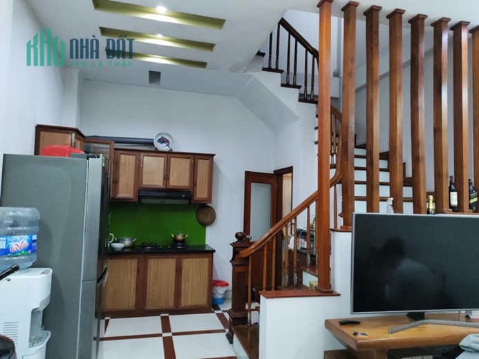 Bán nhà Hồ Tùng Mậu,Nở Hậu,phân lô,Nội thất đẹp,200m ra phố,30m2,6tầng,mt:4,7m.