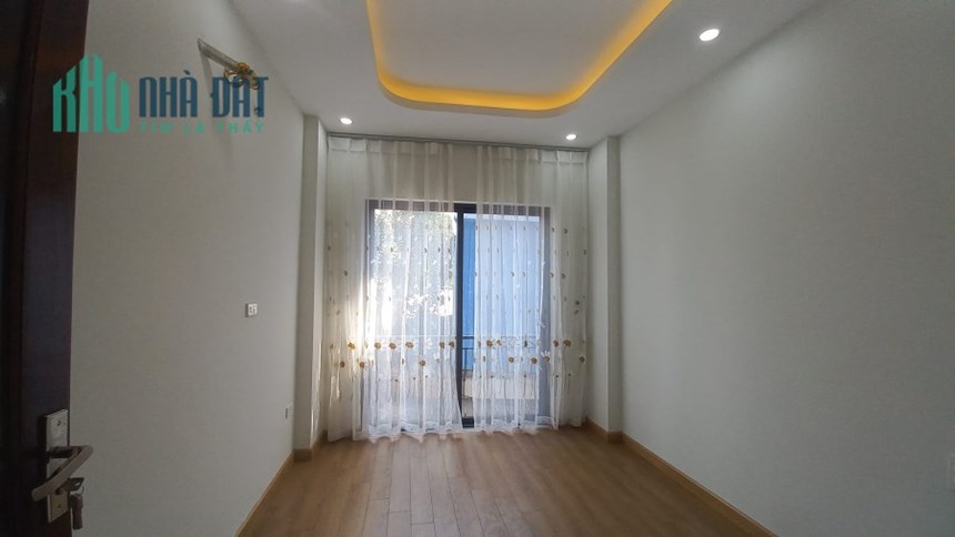 DOUBLE! Bán Nhà Chiến Thắng-Văn Quán PHÂN LÔ, Ô TÔ, 38m2, 5 tỷ 7