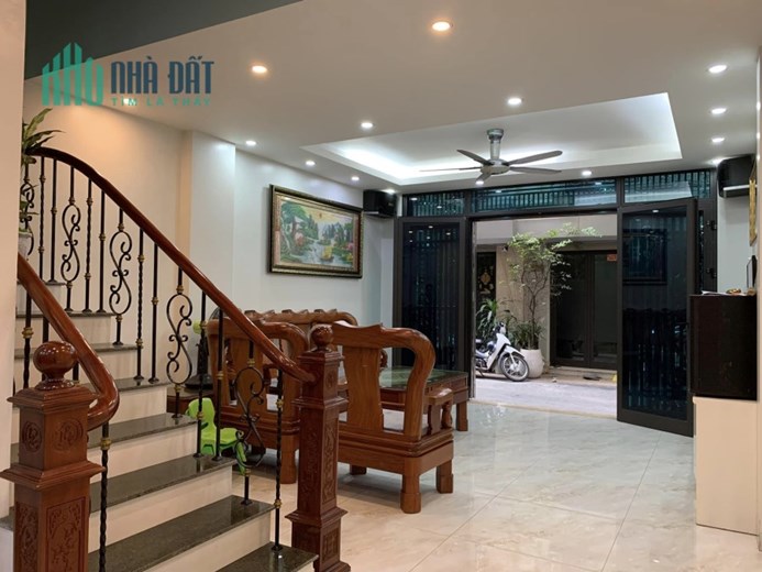 Rẻ không tưởng. 4 tầng Ngọc Thuỵ, Long Biên, 55m2. Ô TÔ, 2 THOÁNG. Nhà ĐẸP, Ở NGAY