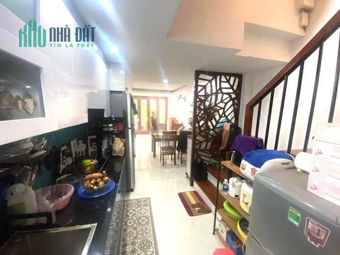 BÁN NHÀ NGÕ HỒ TÙNG MẬU,TẶNG FUL NỘI THẤT,70M RA PHỐ,35M2,5T,MT:3,6M