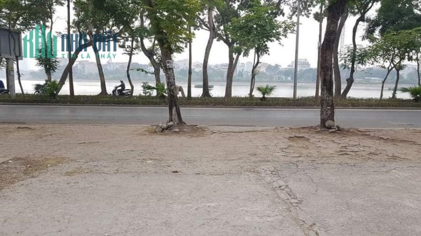 BÁN ĐẤT MẶT PHỐ ÂU CƠ. PHÍA TRONG ĐÊ. DT RỘNG 630M2. MT 20M. GIÁ THƯƠNG LƯỢNG MẠNH