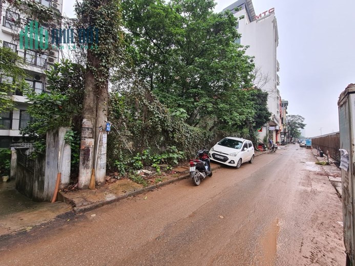 BÁN ĐẤT MẶT PHỐ ÂU CƠ. PHÍA TRONG ĐÊ. DT RỘNG 630M2. MT 20M. GIÁ THƯƠNG LƯỢNG MẠNH