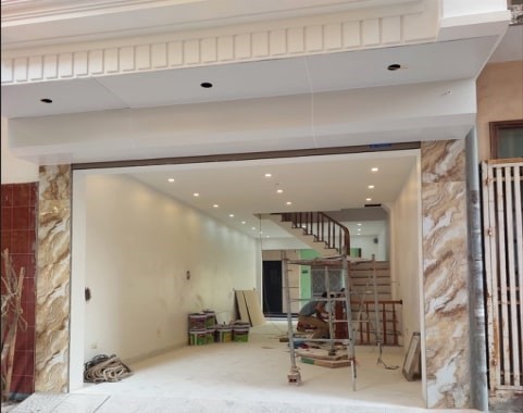 Ngõ 30Trần Quốc Hoàn 40/46m2 Nhà 4tầng mặt tiền 4m 4 GIÁ 10.6 tỷ Cầu Giấy
