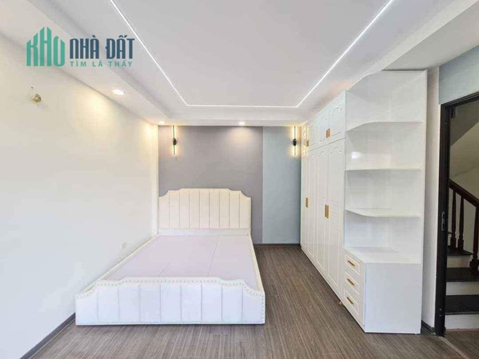 NGUYỄN KHOÁI - NHÀ MỚI Ở NGAY - 30M x 5 TẦNG - GẦN PHỐ - Ô TÔ SÁT NHÀ - TIỆN ÍCH NGẬP TRÀN
