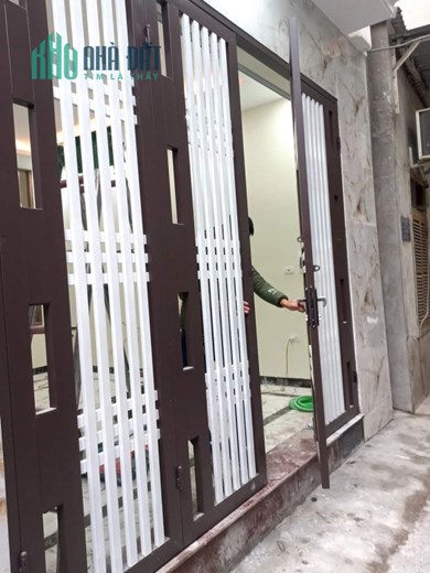 NHÀ MỚI -  MẶT TIỀN RỘNG - SỔ VUÔNG ĐẸP - HIẾM .