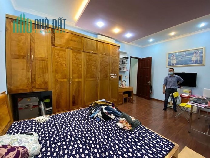 Bán Rẻ Nhà Đẹp Quận 11, XE BUÝT THÔNG, 88m2, 4 Phòng, 12.2 TỶ CÒN 8.4 TỶ