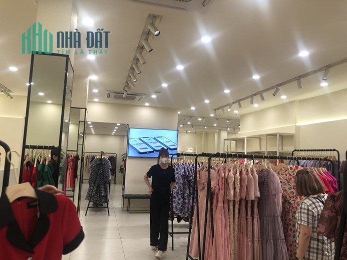 Bán nhà mặt phố Nguyễn Văn Cừ, Long Biên, 13m mặt tiền. LH: Địa Thủy Sư Trần Thọ 0906299843