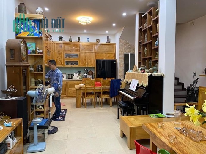 Bán Rẻ Nhà Đẹp Quận 11, XE TẢI THÔNG, 89m2, Ở Ngay, 12.3 TỶ CÒN 8.5 TỶ