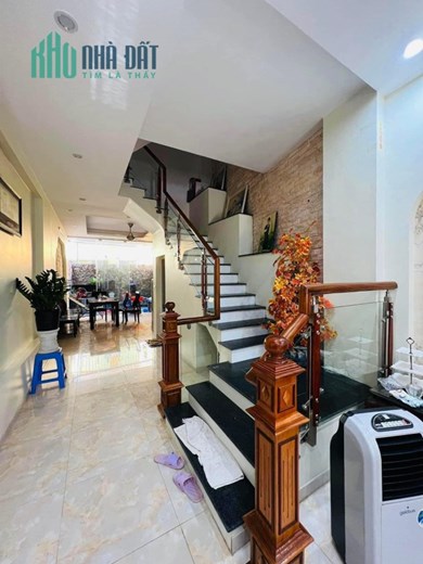 Bán nhà khu vực Trần Đại Nghĩa, 76m, 5 tầng, sđcc