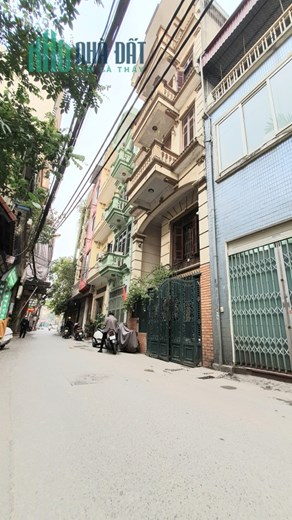 Nhà 75m Mặt Tiền 6m Giá Nhỉnh 10 Tỷ. Ô Tô Vào Nhà. An Ninh Tôt. Chủ Thiện Chì Cần Bán Nhanh.