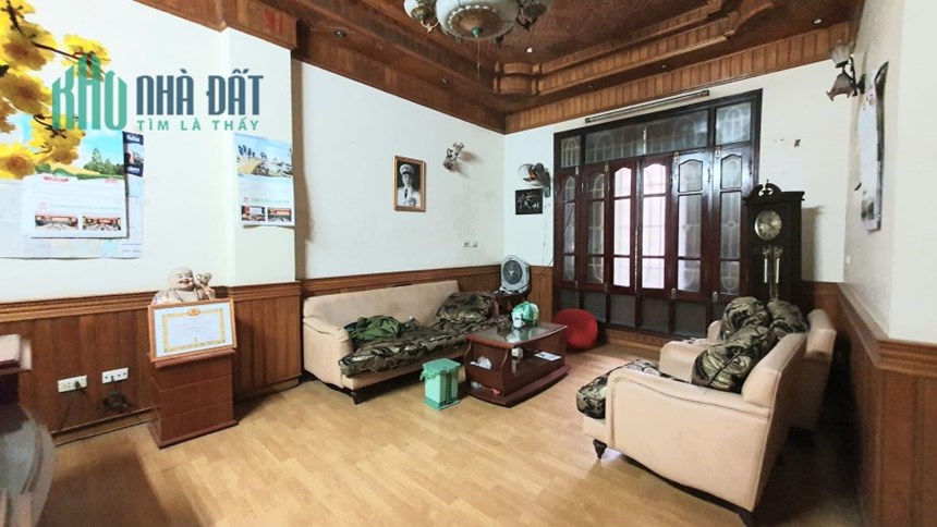 Nhà 75m Mặt Tiền 6m Giá Nhỉnh 10 Tỷ. Ô Tô Vào Nhà. An Ninh Tôt. Chủ Thiện Chì Cần Bán Nhanh.