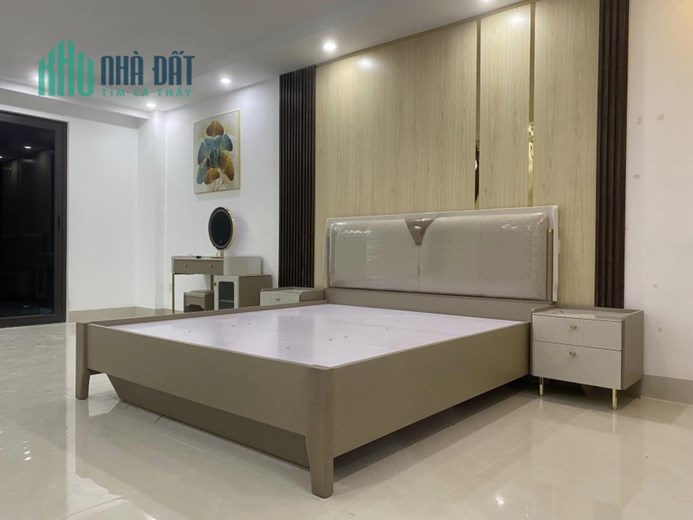 BÁN NHÀ ĐẸP NGÔ GIA TỰ 52M2 6 TẦNG THANG MÁY NGÕ OTO TRÁNH KINH DOANH 9.5 TỶ