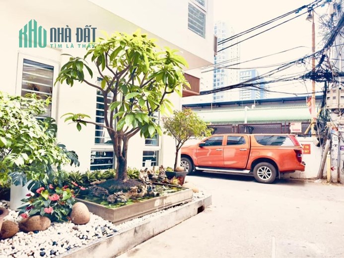 BÁN NHÀ TRUNG KÍNH- VỊ TRÍ ĐẮC ĐỊA- KD- Ô TÔ TRÁNH- FULL NỘI THẤT- 50M.6PN- GIÁ TL 6.599T