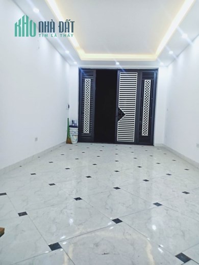 Ô TÔ 7 CHỖ ĐỖ CỬA - Nhà đẹp Tứ Hiệp, Thanh Trì,35m/5 tầng chỉ 3.x tỷ
