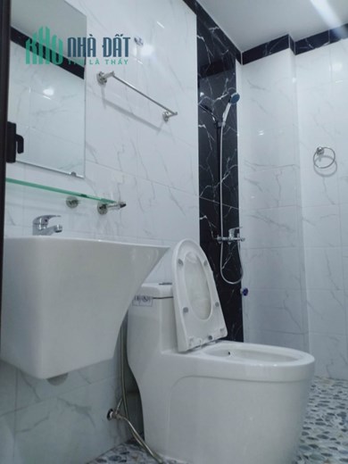 Ô TÔ 7 CHỖ ĐỖ CỬA - Nhà đẹp Tứ Hiệp, Thanh Trì,35m/5 tầng chỉ 3.x tỷ