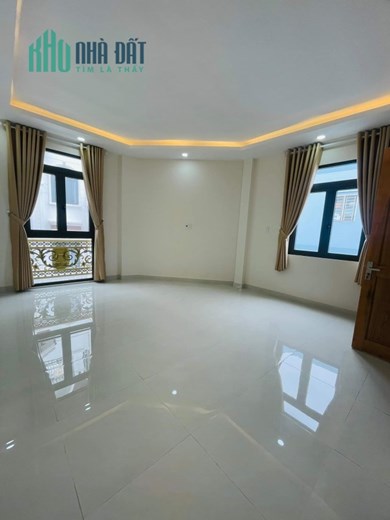 Bán Nhà 4 Tầng Diện Tích 65m2 - CMT8 - Quận 3 - Ngay Dự Án Tuyến Metro Số 2 - 0902934079