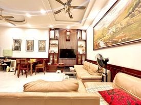 BÁN NHÀ HỒ BA MẪU, ĐỐNG ĐA, 60M2 5T MT5M, GIÁ 5.65 TỶ, GẦN HỒ