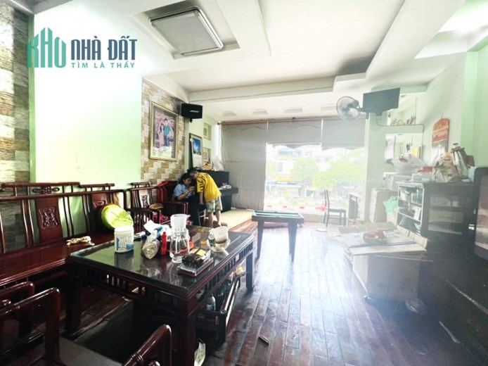 Bán Tòa nhà Mặt phố Trần Khát chân 42m2*5 Tầng giá 16 Tỷ