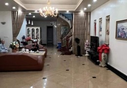 BÁN BIỆT THỰ PHỐ TRẦN ĐĂNG NINH - CẦU GIẤY. DT 200M2. MT 8M. GIÁ 43 TỶ