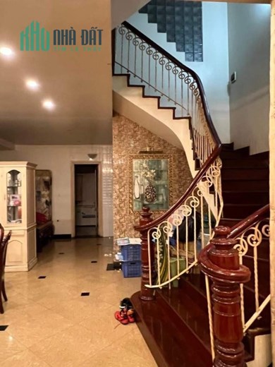 BÁN BIỆT THỰ PHỐ TRẦN ĐĂNG NINH - CẦU GIẤY. DT 200M2. MT 8M. GIÁ 43 TỶ