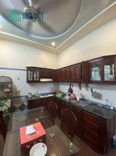 Nhà lô góc 3 tầng dân xây ngõ Đình Đông, Hải Phòng gần đường Hàng Kênh, Chợ Hàng,  Lạch Tray.