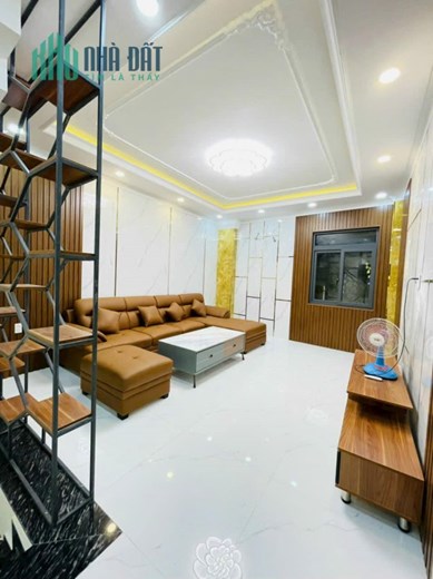 Siêu Hiếm, Nhà HXH Cách Chợ Thủ Đức 150M, Kha Vạn Cân, Linh Chiểu, DT 120M, Giá 8 Tỷ