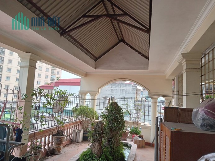 Nhà 95m Mặt Tiền 6m. Xây 5 Tầng Kiên Cố Chắc Chắn. Mặt Ngõ Ô Tô Tránh. Chủ Thiện Chí Bán Nhanh.