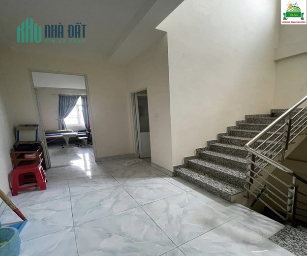 Bán nhà 2 tầng 4 pn đối diện trung tâm y tế dự phòng,quận 9_ ODT 4 x 19_ Chỉ 4 tỷ 950