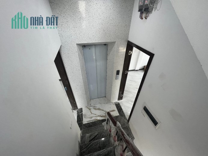 Bán CHDV phố Đại La, Vị trí đẹp, lãi vớn, dòng tiền cao.