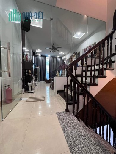 BÁN NHÀ VĂN TIẾN DŨNG, NGÕ THÔNG, NHÀ DÂN XÂY, Ô TÔ ĐỖ CỬA, 10M RA Ô TÔ TRÁNH, DT 54Mx4T, GIÁ 5.6 TỶ