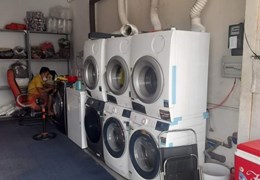 Do ko có ngưòi quản lý, cần sang lại tiệm giặt ủi mặt tiền đường Hoàng Văn Thụ, quận Tân Bình
