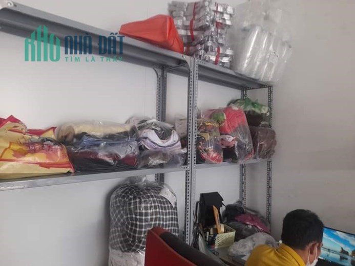 Do ko có ngưòi quản lý, cần sang lại tiệm giặt ủi mặt tiền đường Hoàng Văn Thụ, quận Tân Bình